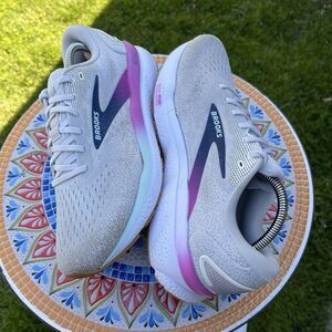 Brooks Ghost 16 Womens 11 Wide Grey White Blue Running Sneakers 120407D175